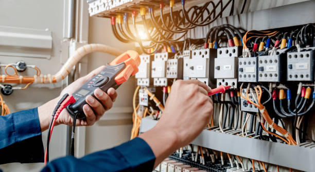 Best Local Electrician Companies  in Holdrege, NE